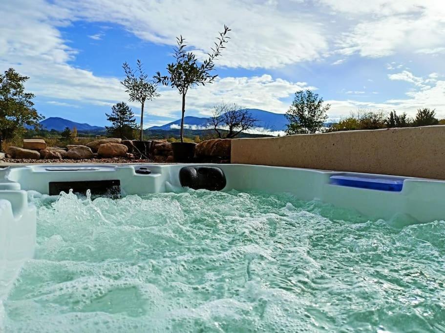 Gite De Charme Avec Jacuzzi Face Au Mont Ventoux Crestet Esterno foto